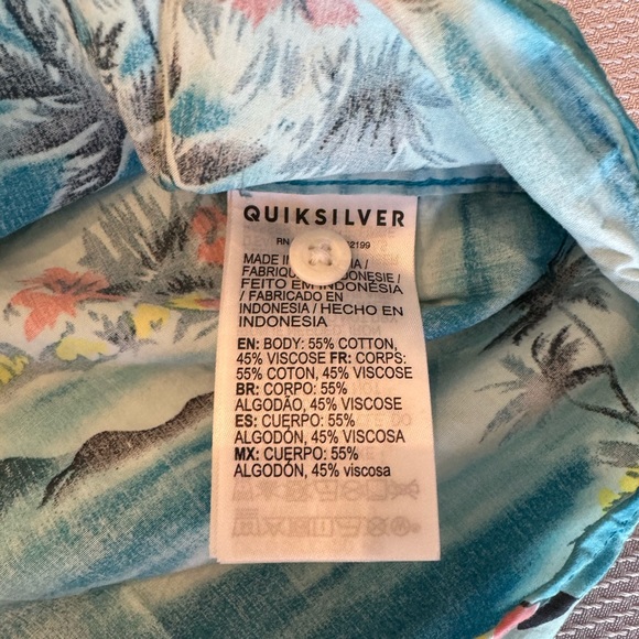 Quicksilver Hawaiian style button-down, short sleeve - Picture 8 of 9